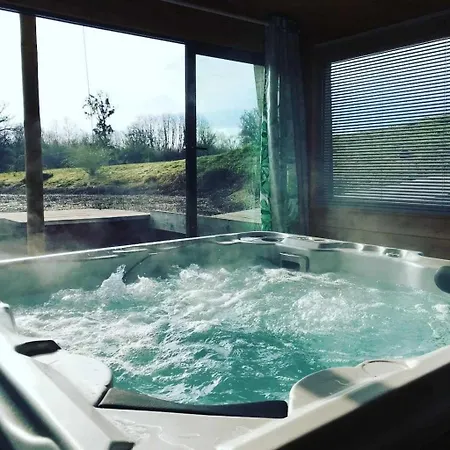 - Piscine - Eeceda * Chassenard